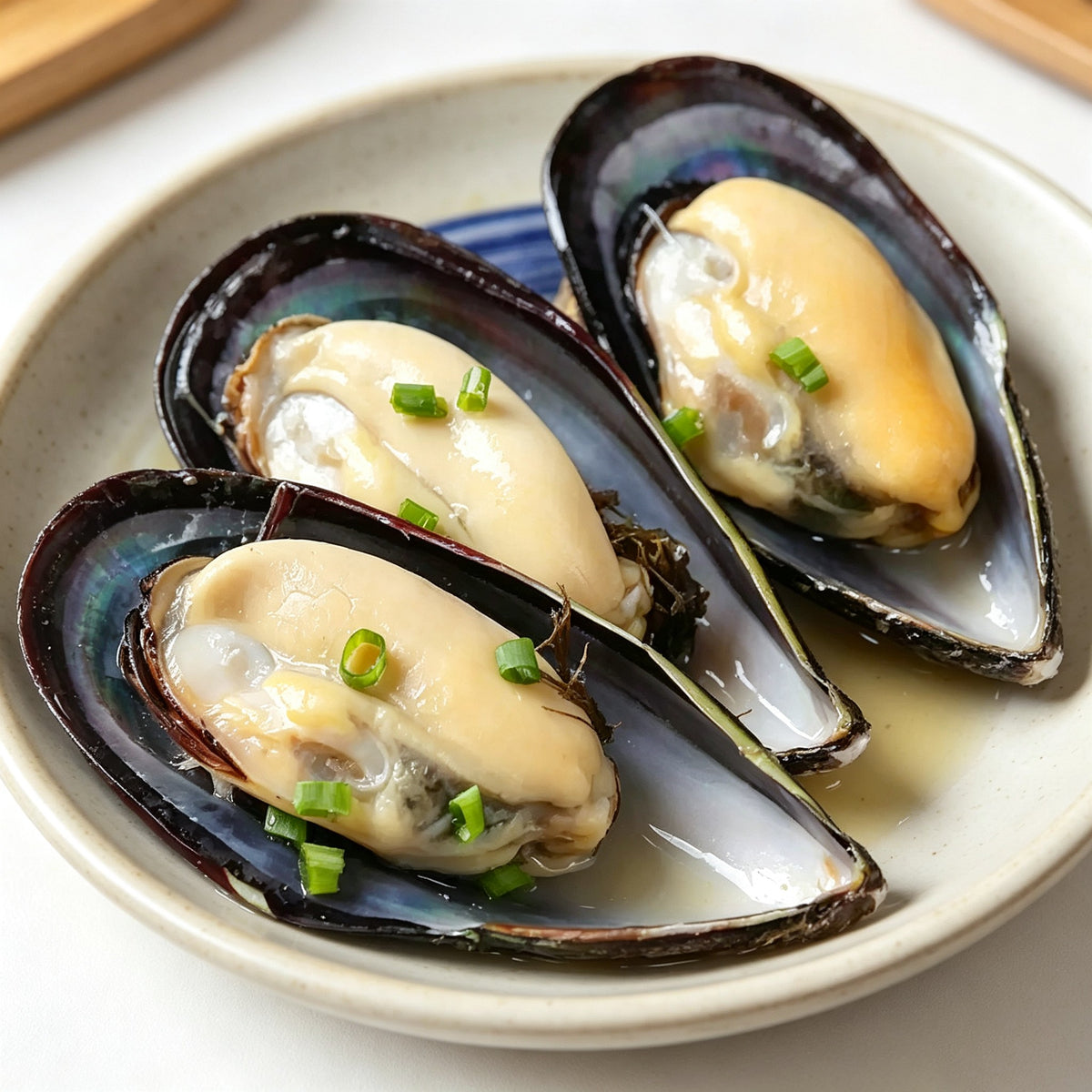 Large Hand-Picked Frozen Mussels - view 3